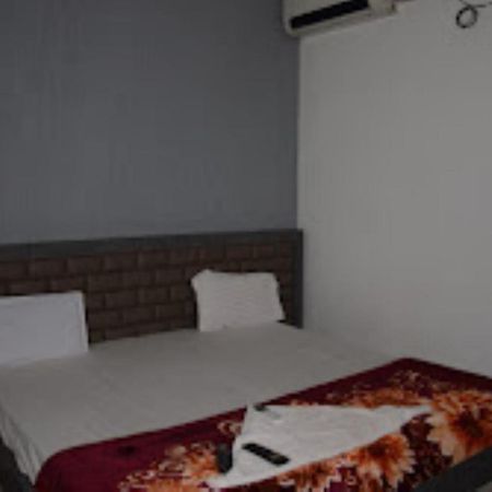 Hotel Rajawat , Madhya Pradesh Vidisha Eksteriør billede