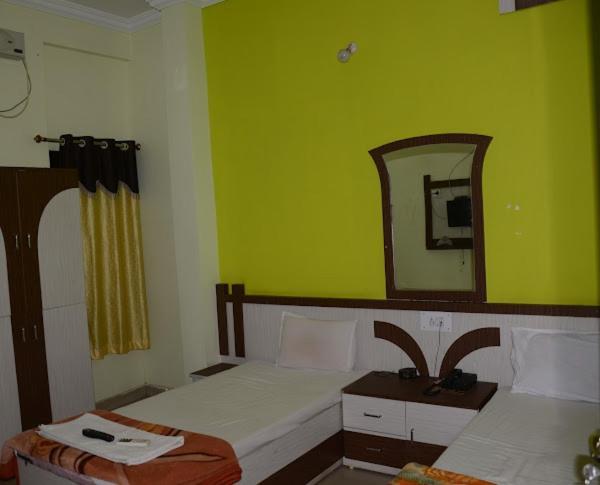 Hotel Rajawat , Madhya Pradesh Vidisha Eksteriør billede